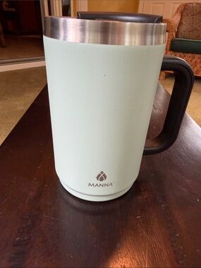 Manna Mint Green Insulated Travel Mug with Handle